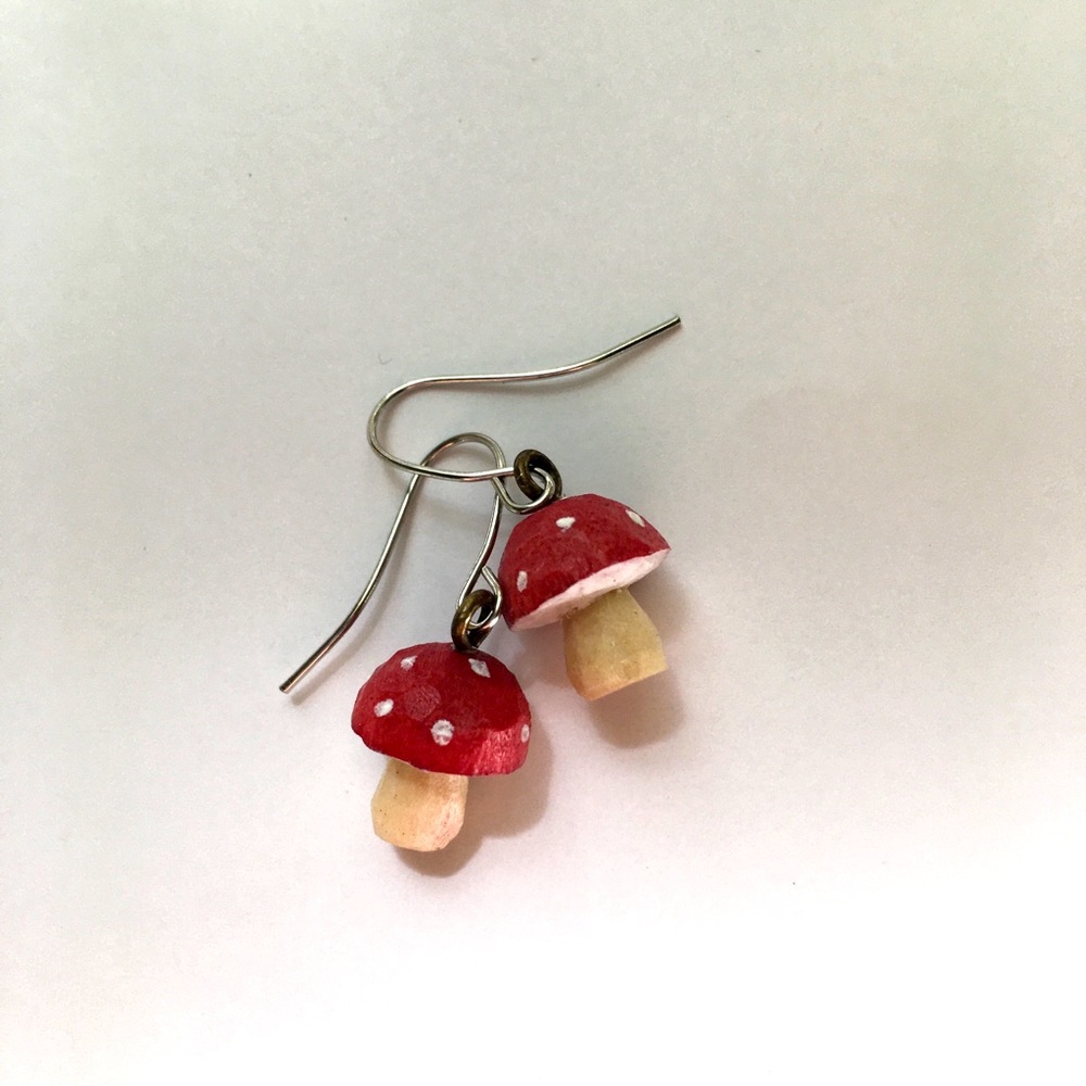 🍄 Hand Carved Red Mushroom Dangle Earrings
